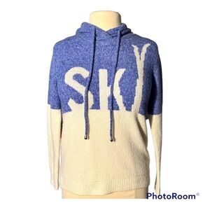 White/Blue knitted hoodie 🤍